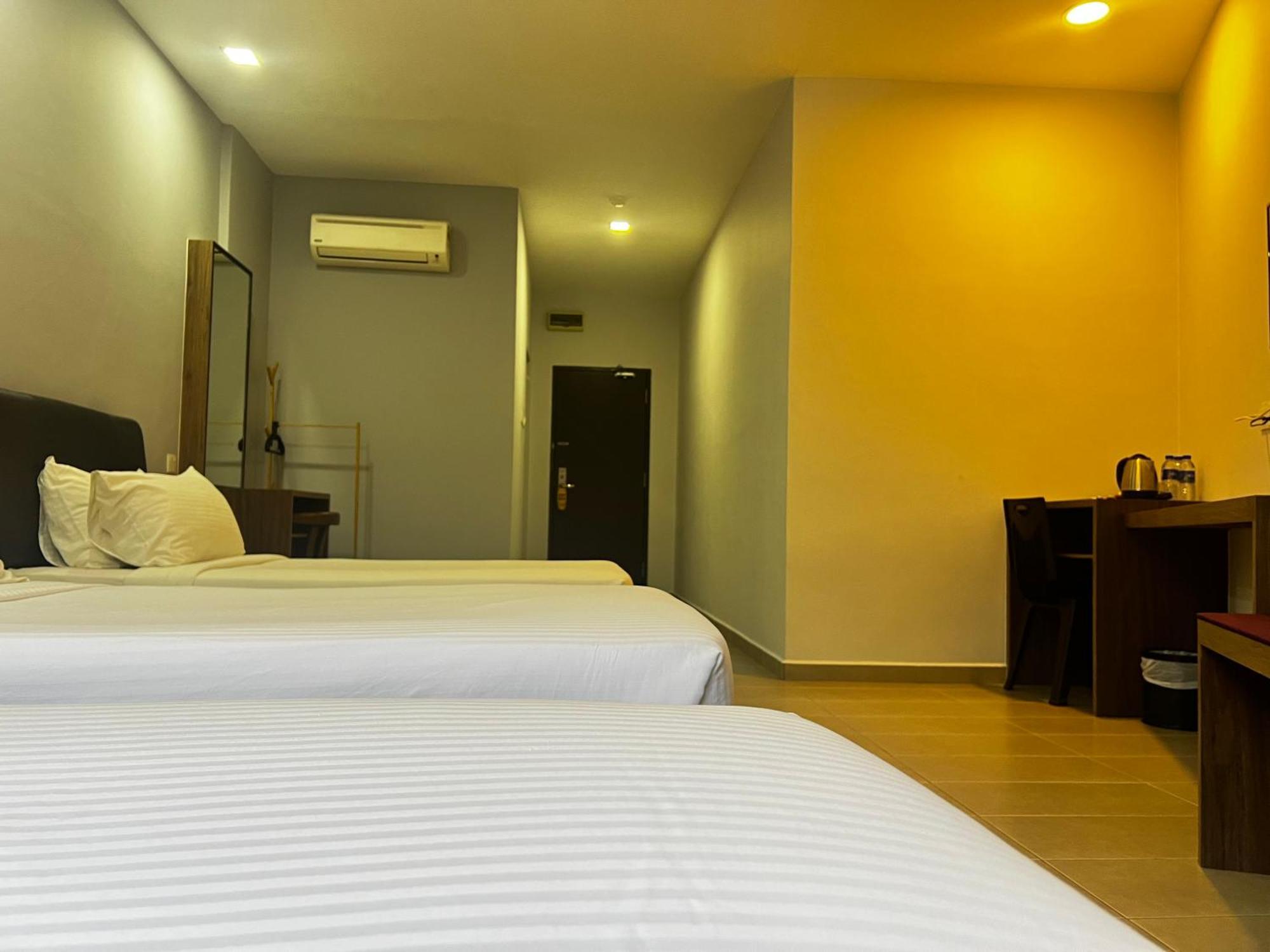 Sin Lien Hotel เกอลวง ภายนอก รูปภาพ